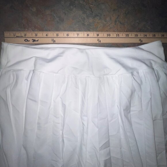 DSG Mid-Rise Pleated Mid Rise Skort, Large, White - Picture 3 of 9